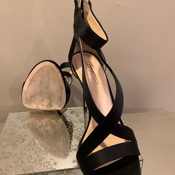 Vince Camuto, Imagine - Picture 3 of 3